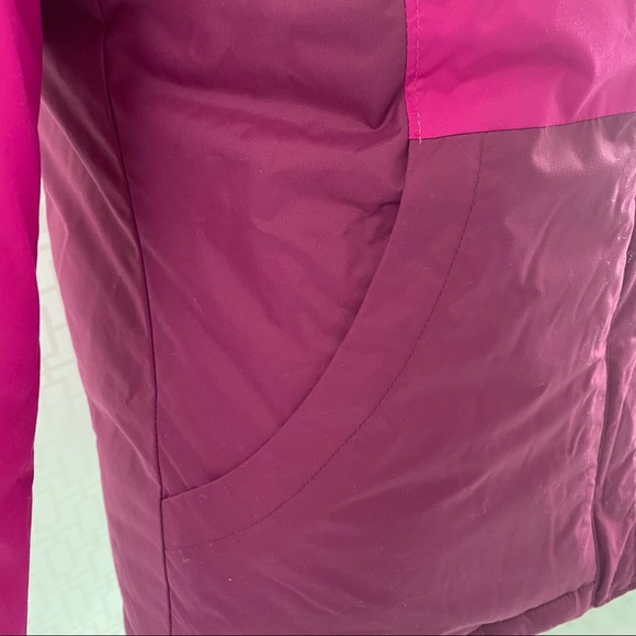 Columbia Girl’s Size Large Hooded Ski Jacket in Fuchsia and Wine - Picture 3 of 11